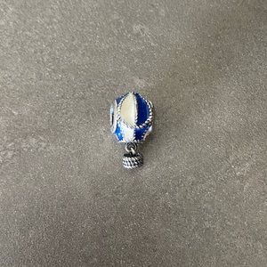 Pandora *RETIRED* Hot Air Balloon Charm
